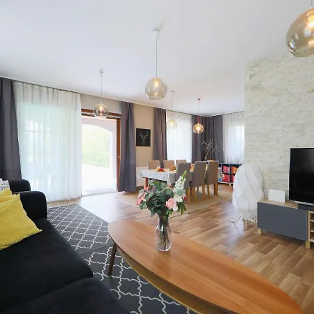 Aschbacher By Interhome Balatonszárszó