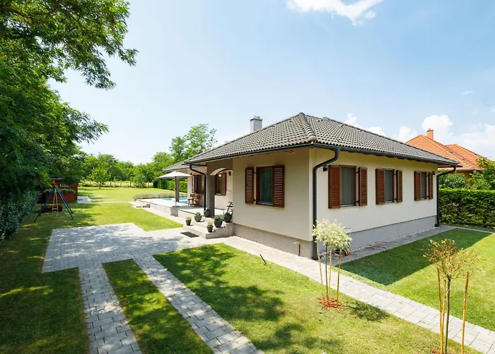 Aschbacher By Interhome Villa Balatonszárszó