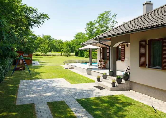 Aschbacher By Interhome