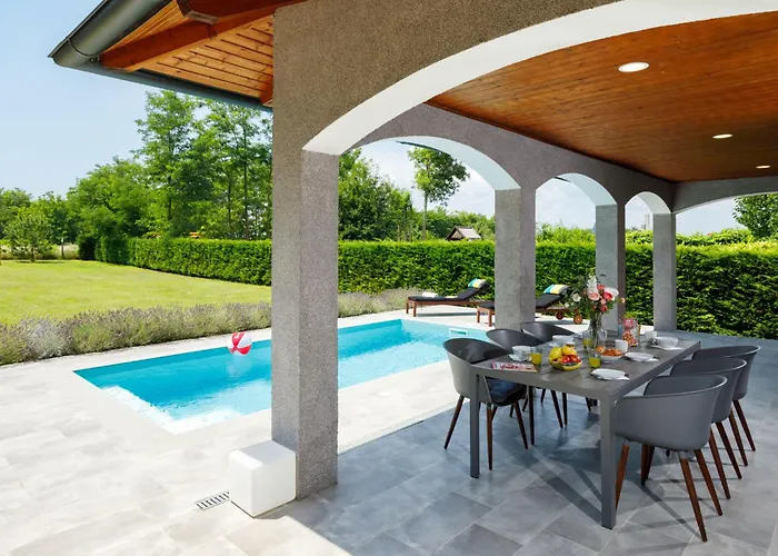 Aschbacher By Interhome Villa Balatonszárszó